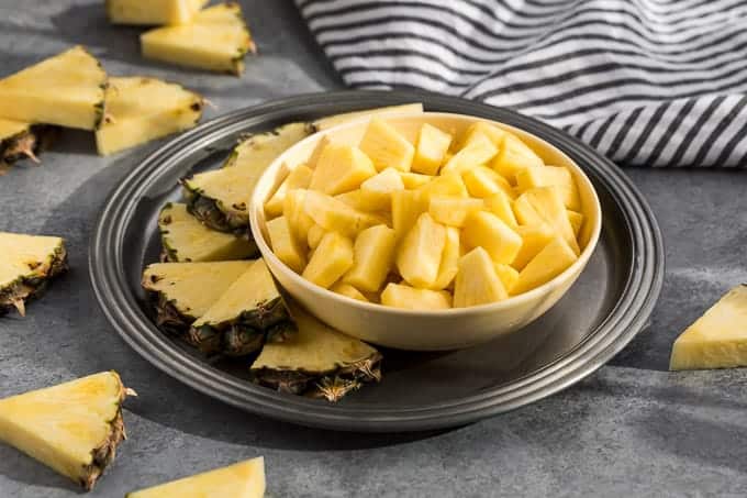 Ditch Pricey Spa Facials: Get Clear Skin with DIY Pineapple Masks